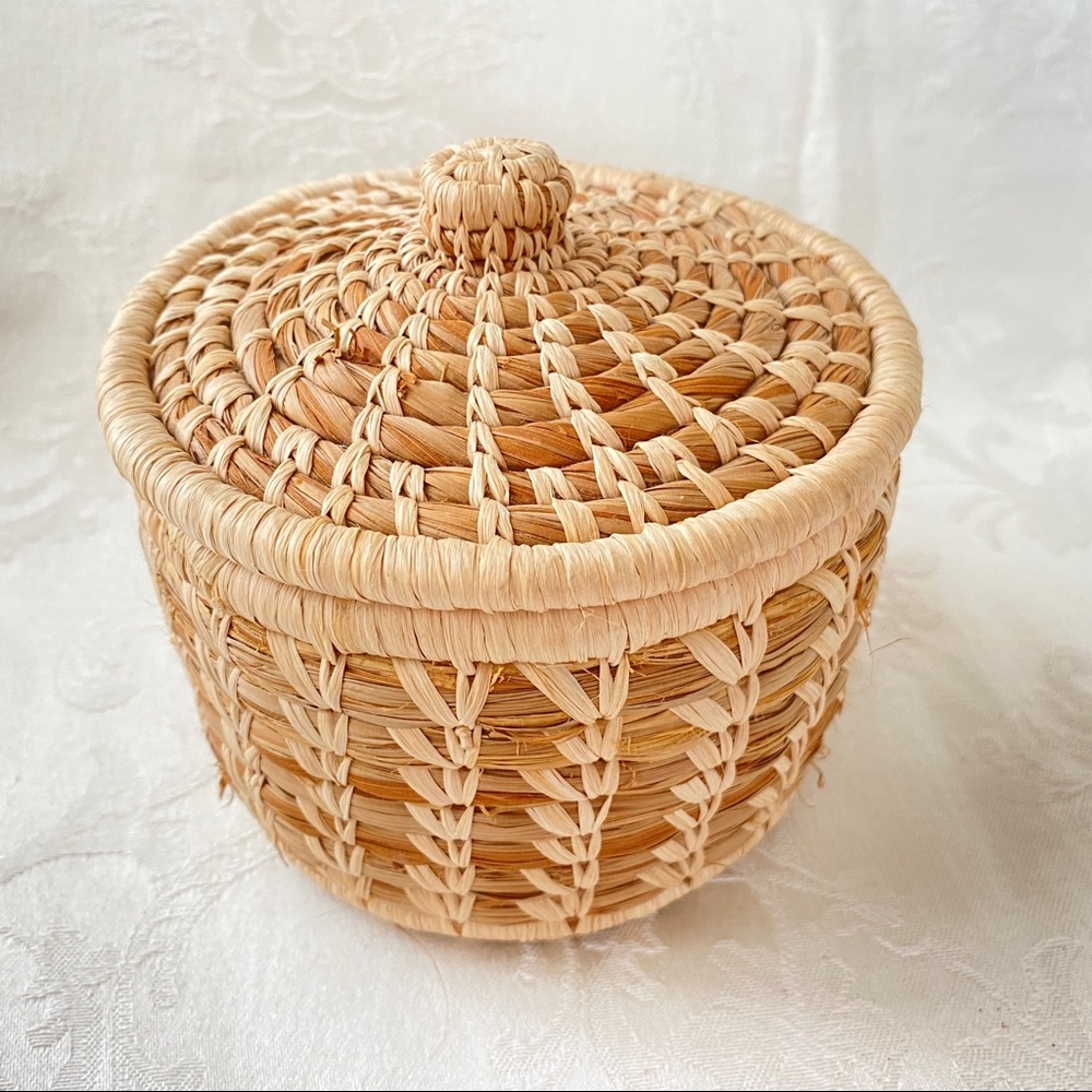 Natural Woven Coaster Set with Lidded Basket & Studio Pottery Candle Holder - Picture 10 of 16